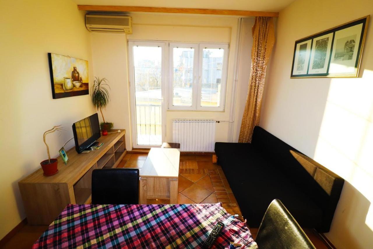 Fantazy Apartment Main Square Skopje Ngoại thất bức ảnh