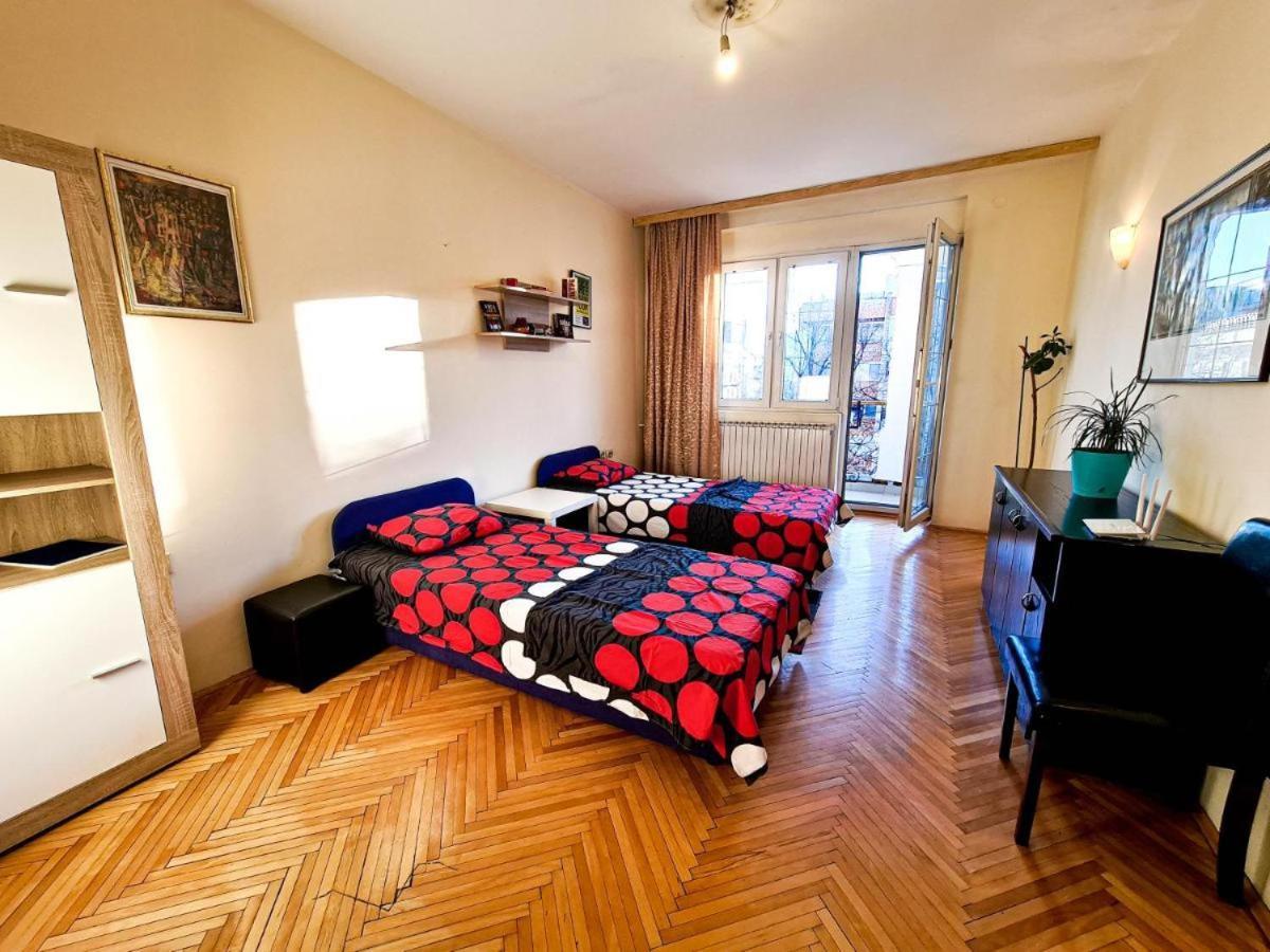 Fantazy Apartment Main Square Skopje Ngoại thất bức ảnh