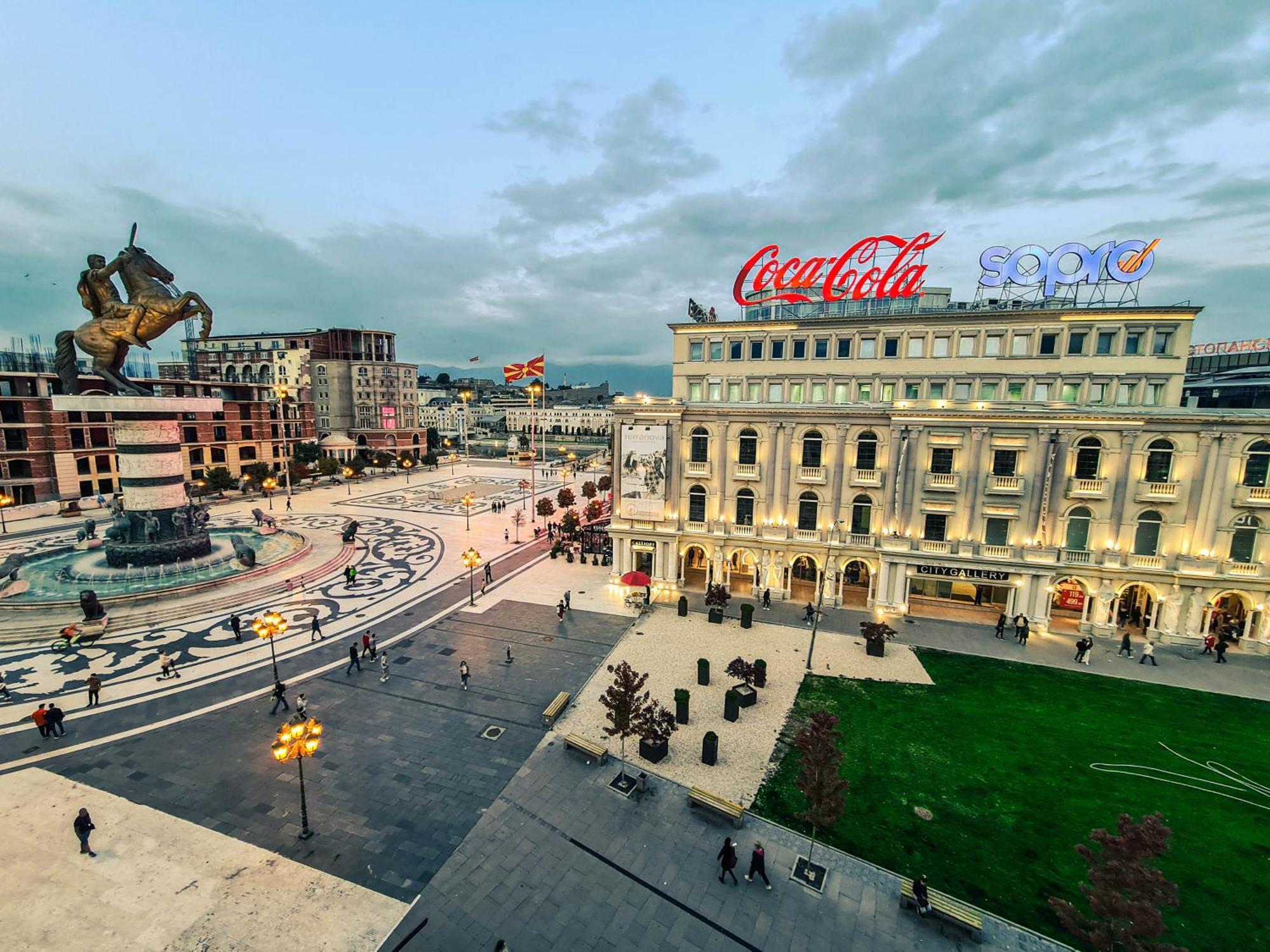 Fantazy Apartment Main Square Skopje Ngoại thất bức ảnh