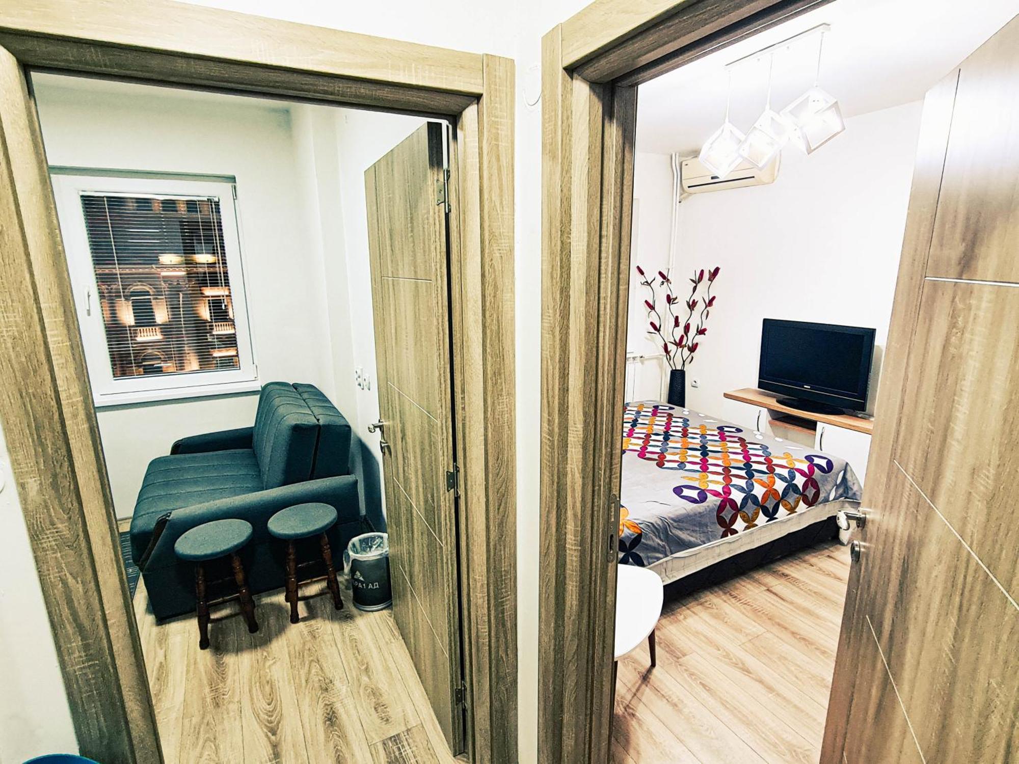 Fantazy Apartment Main Square Skopje Ngoại thất bức ảnh