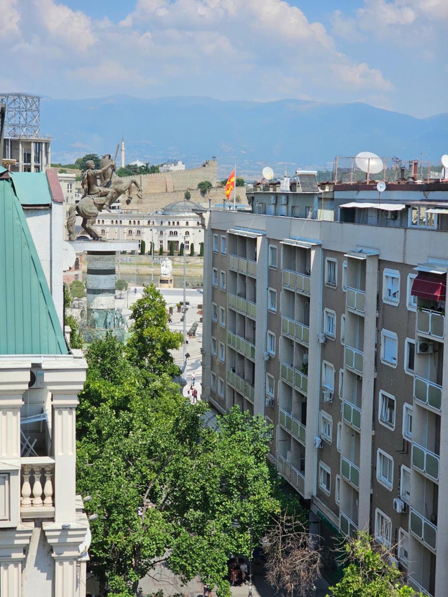 Fantazy Apartment Main Square Skopje Ngoại thất bức ảnh